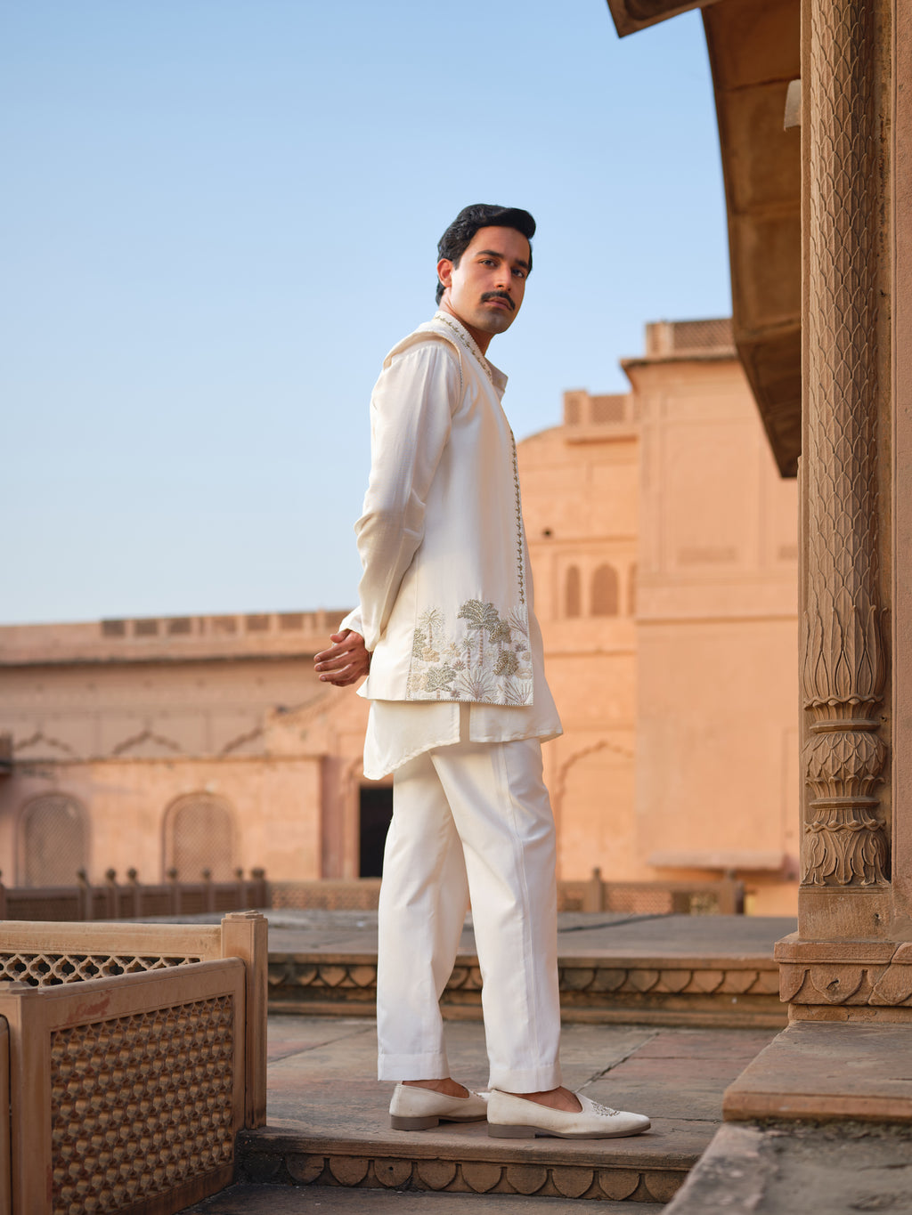 Gajner Kurta Jacket Set